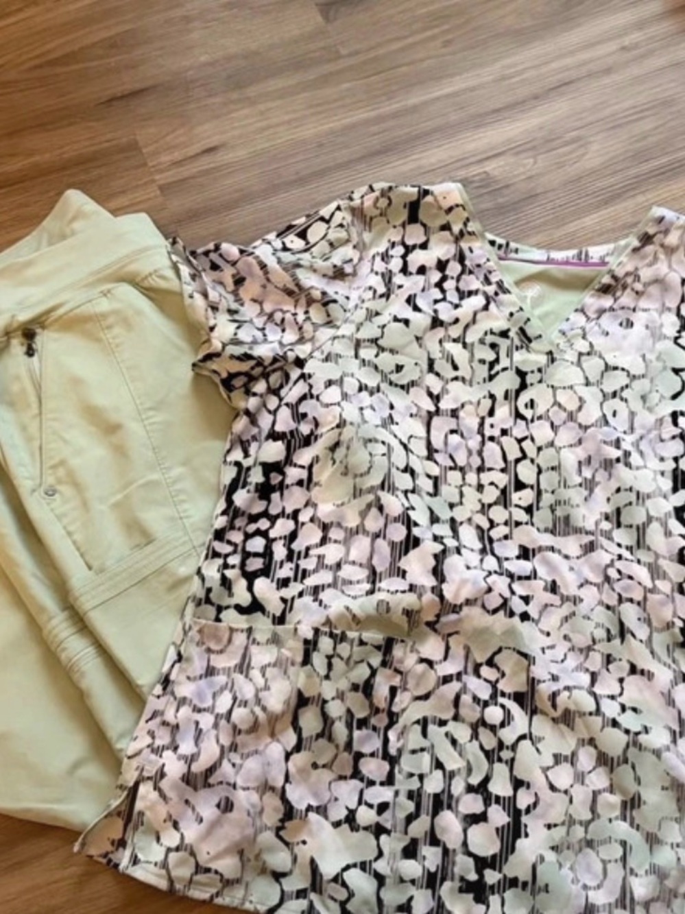 healing hands Floral-Print V-Neck Top in Light Pink and Black